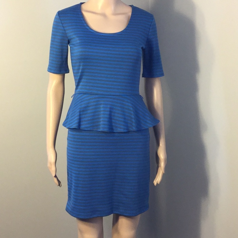 XHILARATION BLUE GRAY SHORT-SLV PEPLUM MIDI DRESS